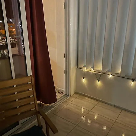 4th Floor Yumbo Centrum Apartament *